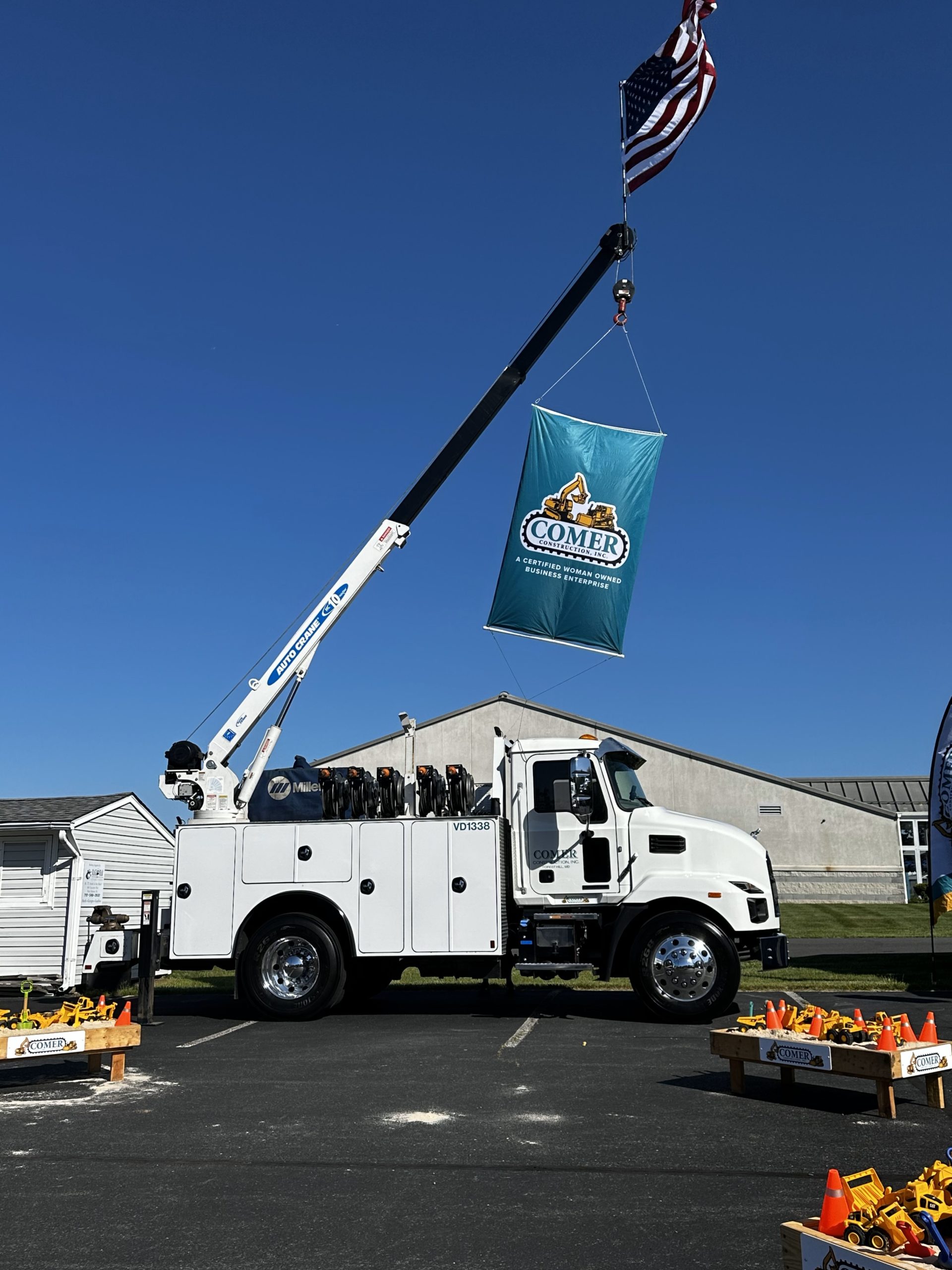 Comer Construction set up for the Touch a truck event<br />
